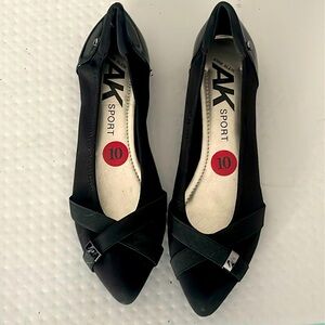 Anne Klein Black Pointed Toe Flats with Bow Detail